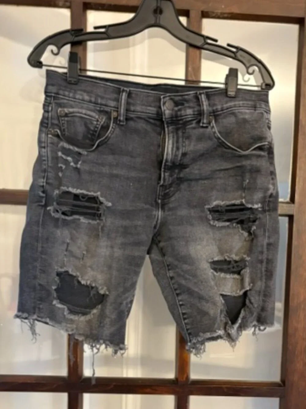 Lucky Brand Black Denim Distressed Athletic Straight Short, Size 31